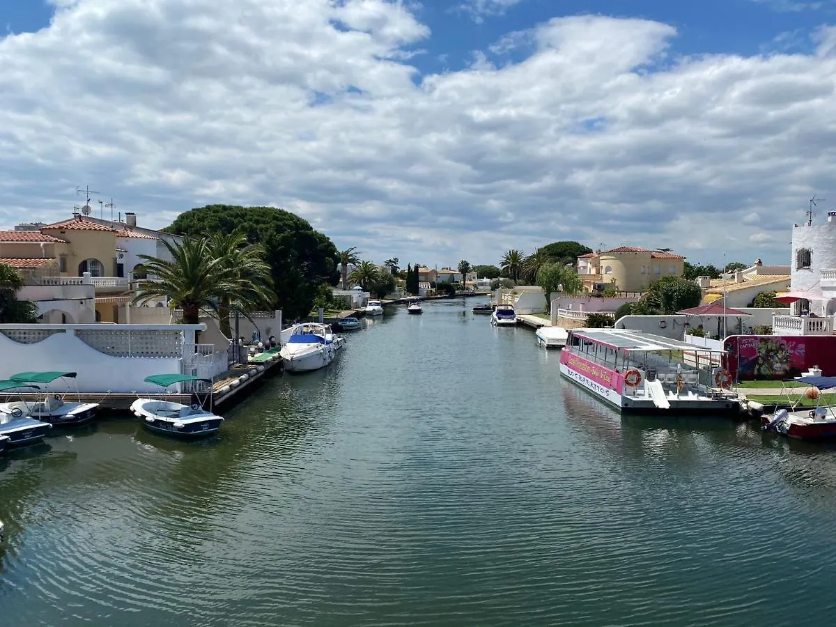 Estudio Sector Muga B Apartment Empuriabrava Spain